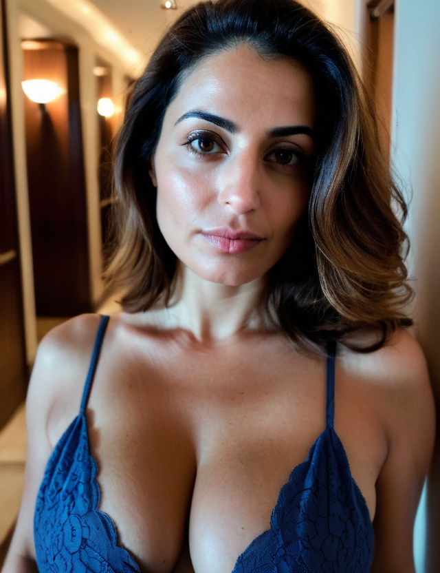 Curvy Amateur in Louisville, KY Needs Immediate Love!